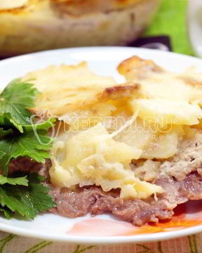 Картофель с мясом в духовке