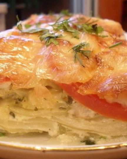 Рецепт картофеля с рыбой под сырной корочкой