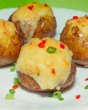 Картофель с сырной начинкой