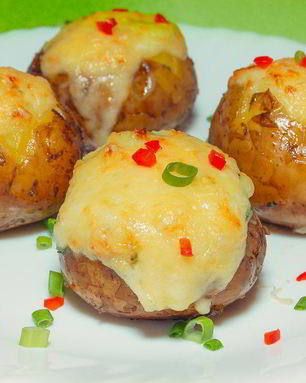 Картофель с сырной начинкой