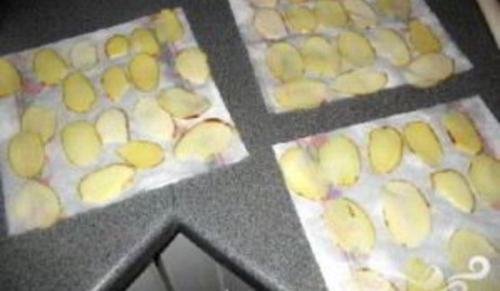 картофельные чипсы с куриной приправой и тмином