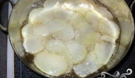 картофельные чипсы с куриной приправой и тмином