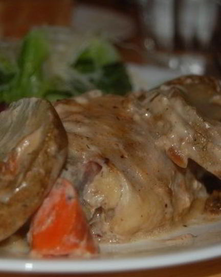 Рецепт картошки с курицей и грибами в духовке