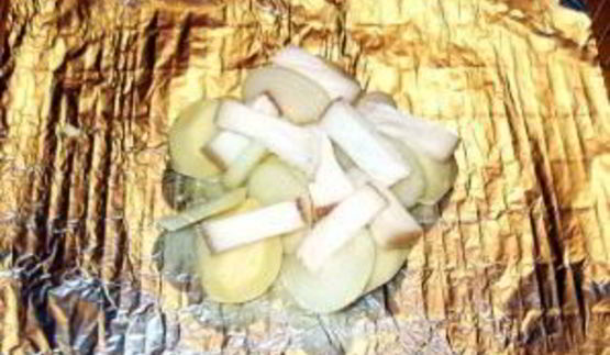 картошка с салом в духовке в фольге