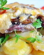 Картошка с шампиньонами и сыром в духовке