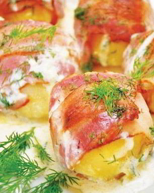 Картошка в беконовой одежке в духовке