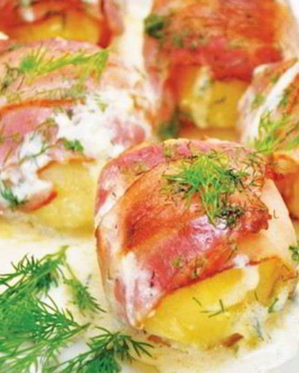 Рецепт картошки в беконовой одежке в духовке