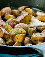 Молодой картофель обжаренный