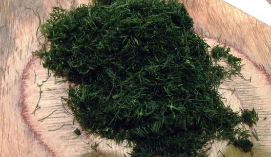 молодой картофель с клубничной сальсой