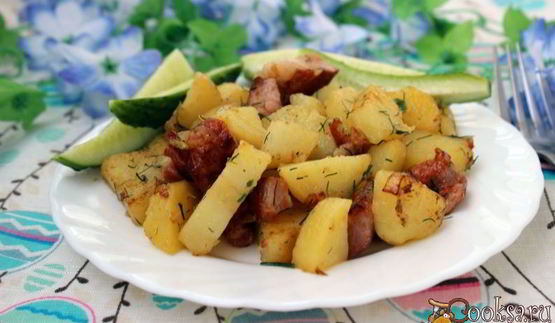 молодой картофель с сырокопченой грудинкой
