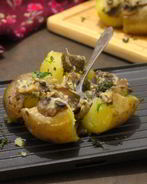 Печеный картофель с грибной начинкой