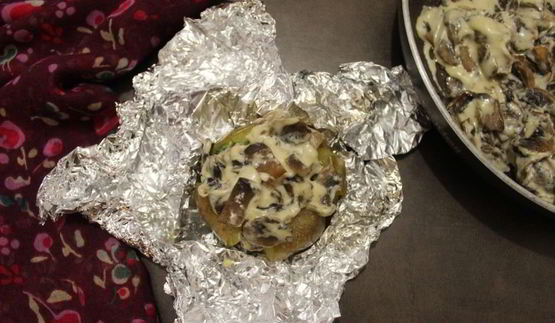 печеный картофель с грибной начинкой