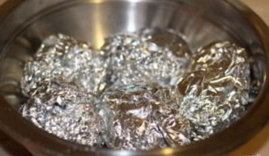 печеный картофель в фольге в духовке