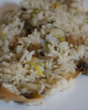 Рис басмати с грибами и луком пореем