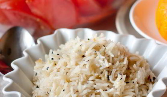 рис с чесноком и черным кунжутом