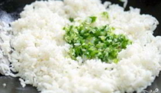 рис с чесноком