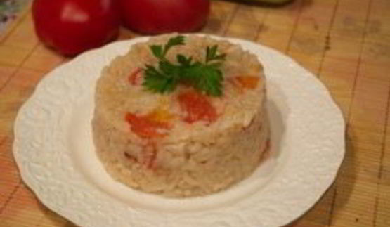 рис с курицей и помидорами