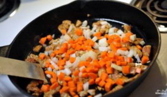 рис с мясом и овощами