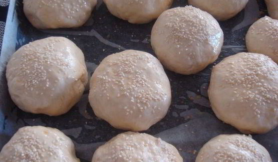 рис с мясом в булочке