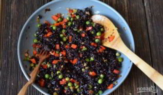 рис с овощами и креветками