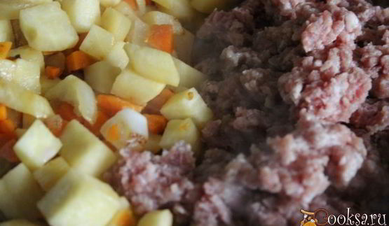 рис с овощами и мясным фаршем