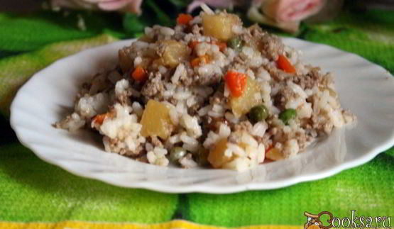 рис с овощами и мясным фаршем