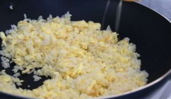 рис с жареными креветками по-китайски