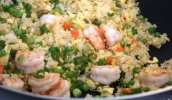 рис с жареными креветками по-китайски