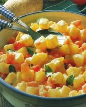 Сливочный картофель с помидорами