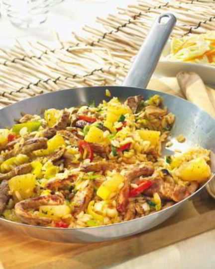 Рецепт тайского жареного риса с ананасами