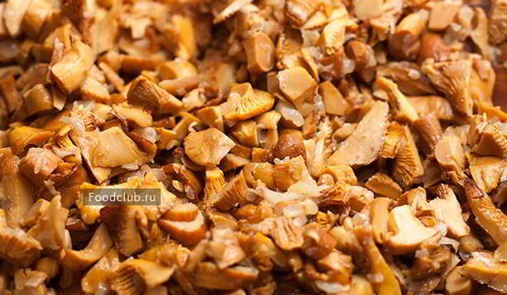 жареная картошка с лисичками