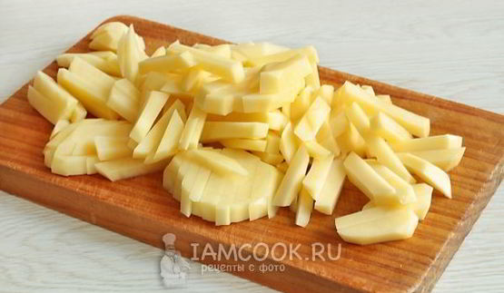 жареная картошка с помидорами