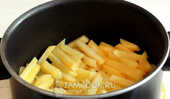 жареная картошка с помидорами