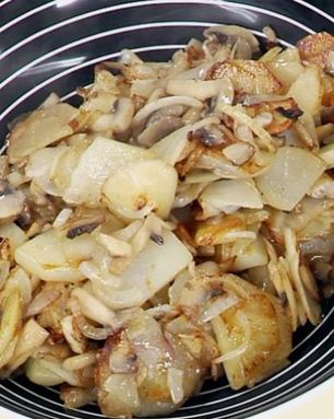 Жареная картошка с шампиньонами