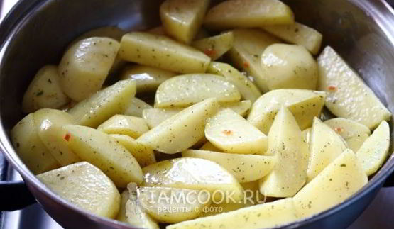 жареная картошка с яйцом