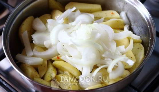 жареная картошка с яйцом