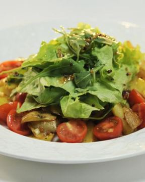 Жареный картофель с медово-горчичной заправкой