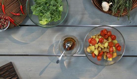 жареный картофель с медово-горчичной заправкой