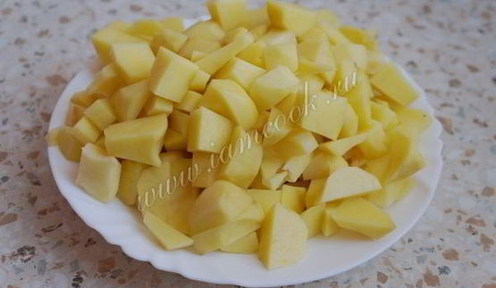 жареный картофель со сметаной и луком