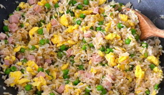 жареный рис по-кантонезийски