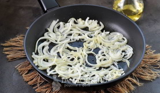 гречневая лапша с креветками и овощами