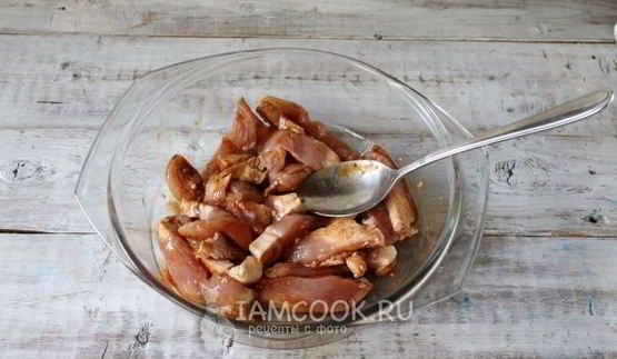 гречневая лапша с курицей и овощами