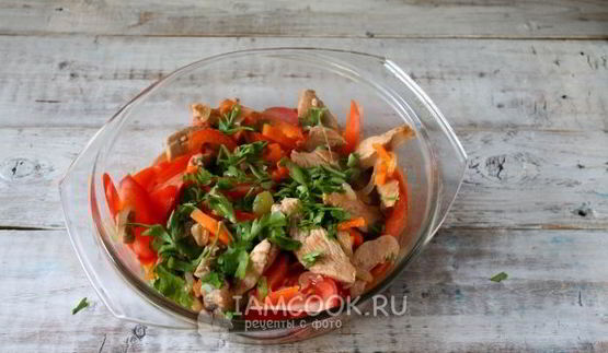 гречневая лапша с курицей и овощами