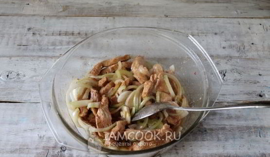 гречневая лапша с курицей и овощами