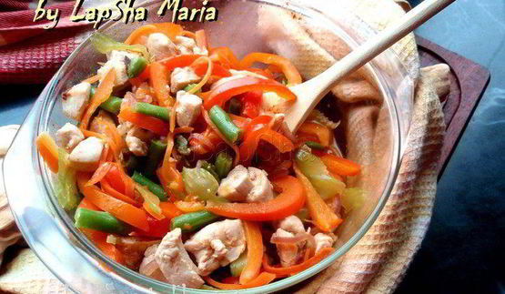 гречневая лапша соба с курицей и овощами