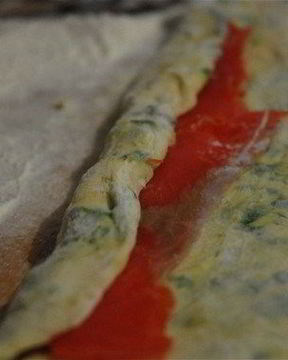 Картофельные клецки со шпинатом и форелью