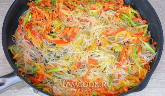 китайская лапша с овощами