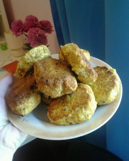 Рецепт диетических куриных котлет с морковью