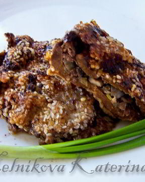 Фаршированные котлеты из печени в кунжутной панировке