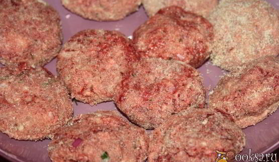 говяжьи котлетки с овощами